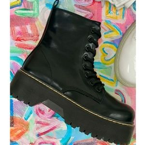 9 🖤Winter Daze Combat Pltfrm